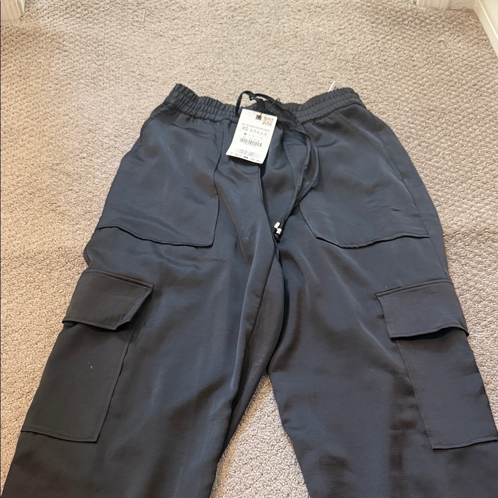 Zara Women's Black Cargo Pants